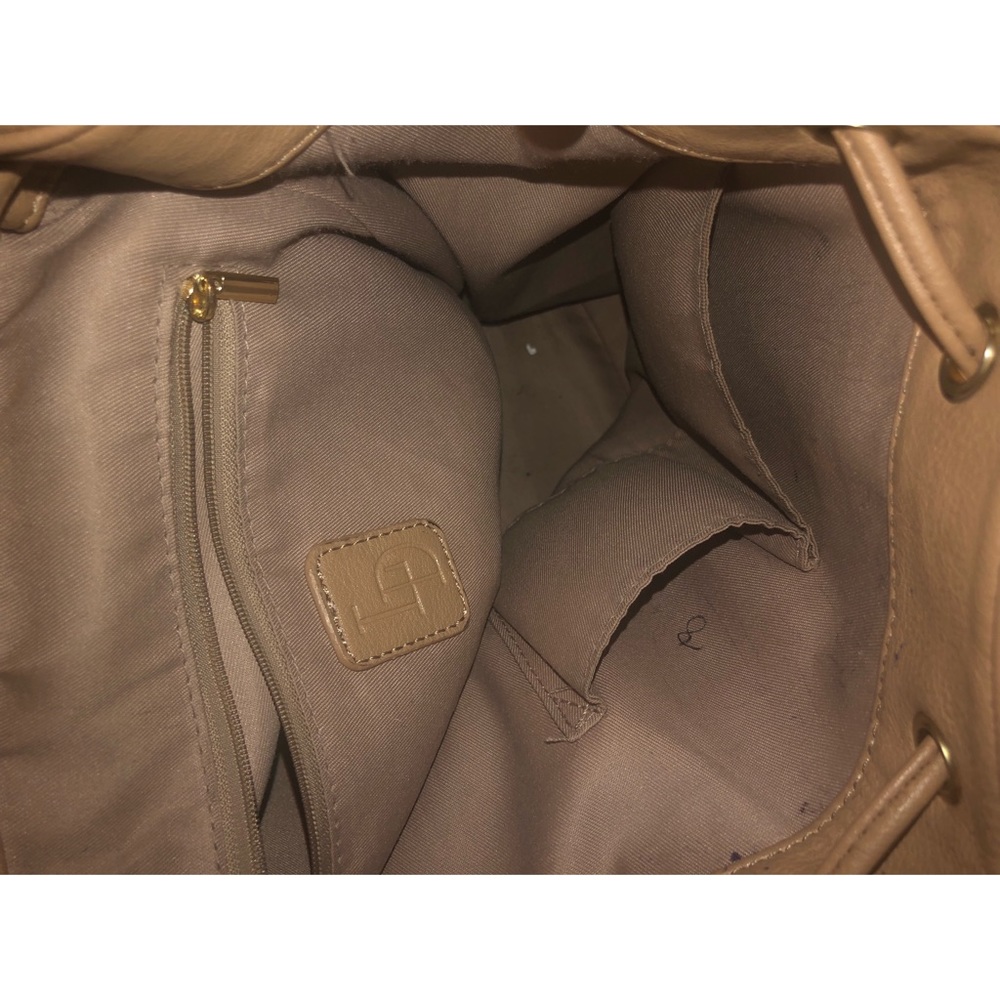 Backpack - Picture 6 of 6